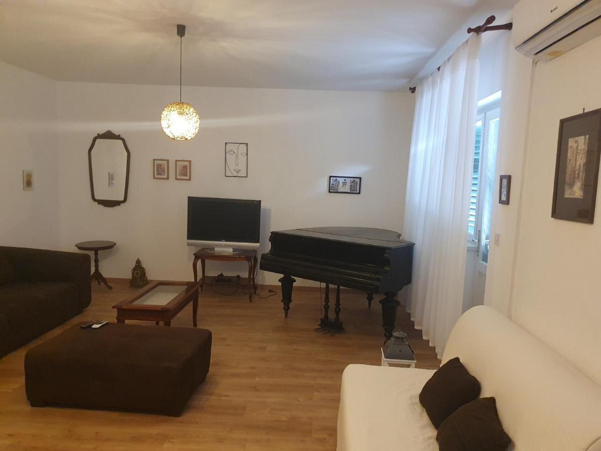 Apartment Lana Trogir Zewnętrze zdjęcie